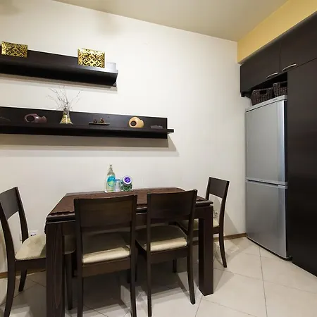 City Apartment *