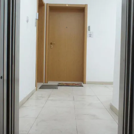 City Apartment *